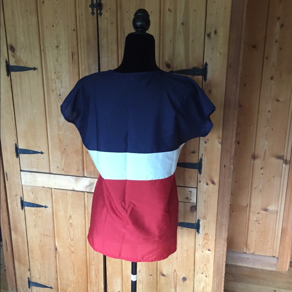 Large Blouse - Picture 3 of 7